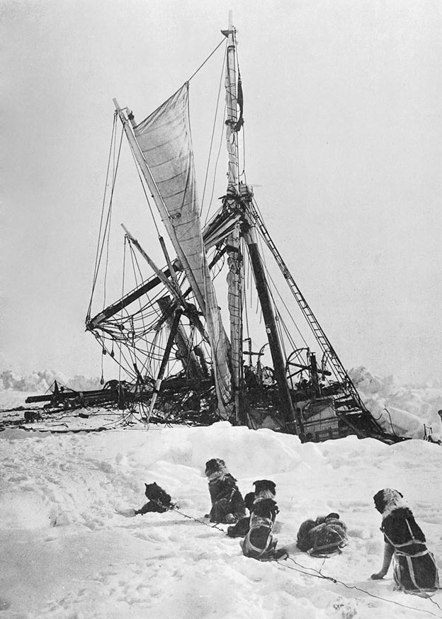 Endurance ship sinking in pack ice