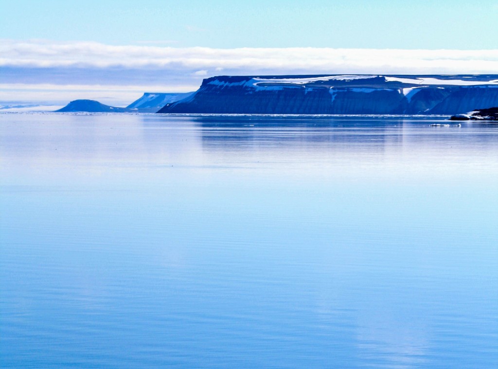 Scenic image of the arctic region