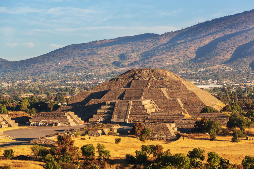 ancient incan ruin in mexico 