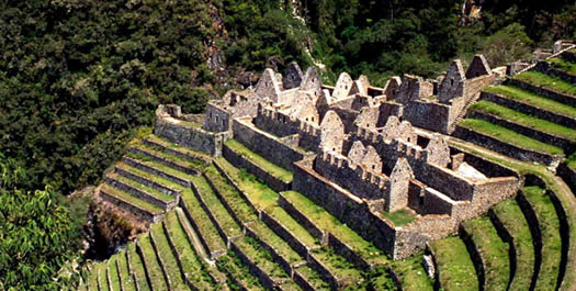 Inca Trail to Wiñayhuayna Inca site